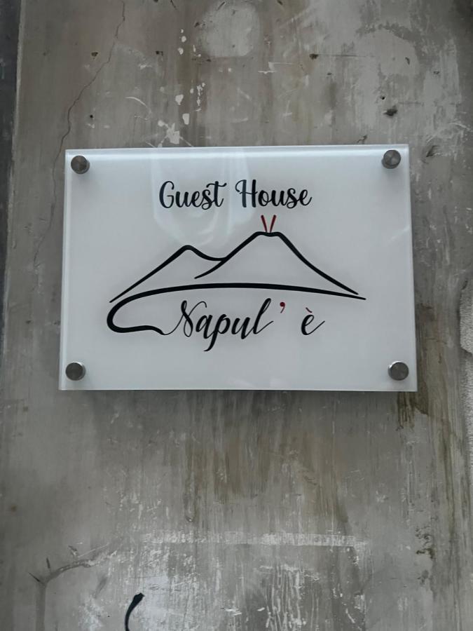 Guest House Napul'E Napels Buitenkant foto